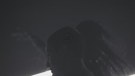 当代表演中两名舞者的剪影[免费商用]