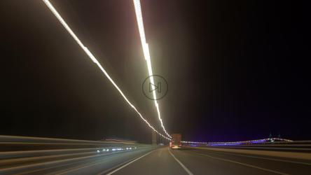 在公路上快速行驶[4K]