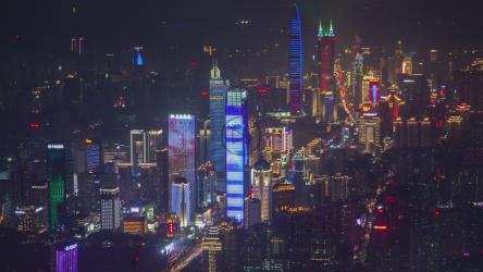 深圳闪烁的摩天大楼[]