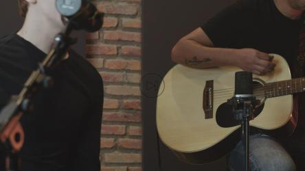 音乐家录制歌曲[4K免费商用]