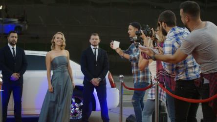 名人女士走上红地毯[4K]