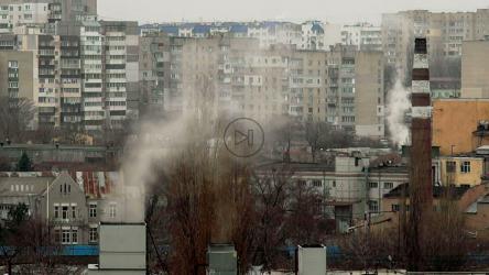 家用烟囱冒出的蒸汽[]