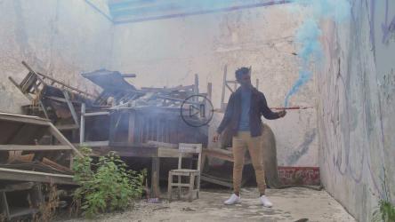 人和烟雾弹[免费商用]