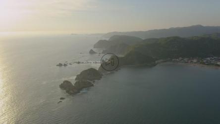 日落时海岸上的群岛[4K免费商用]