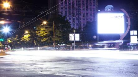 夜间交通灯和标志[]