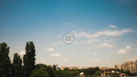 城市天际线上的云[4K]