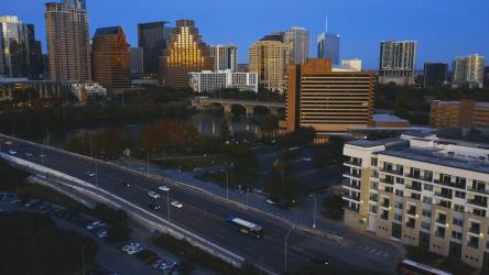 Big city in an aerial shot[免费商用]
