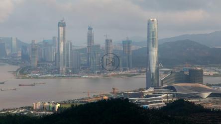 阴天的城市摩天大楼[4K]