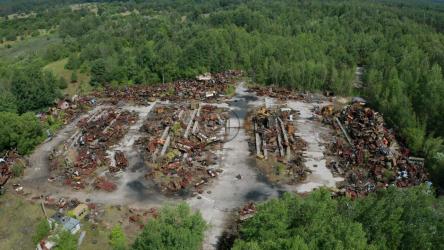 切尔诺贝利被遗弃的汽车[]