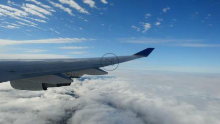 从喷射窗口观看[]