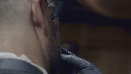 修胡子的男人[免费商用]