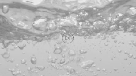 当水上升时，大量的气泡搅动着水[免费商用]