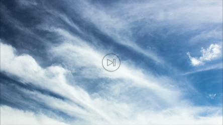 农田上空的春云[]