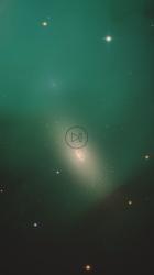 带有恒星和星系的绿色抽象空间[免费商用竖屏]