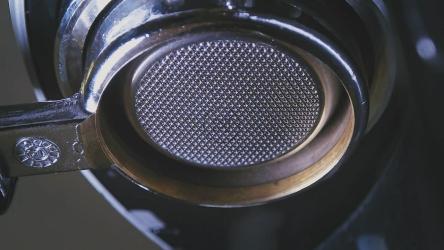 制作意式浓缩咖啡的咖啡机[]