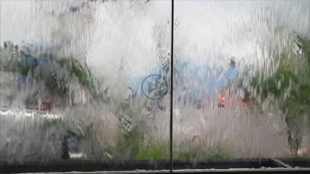 Glass water fountain[]