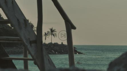 海上皮划艇上的一名男子[免费商用]