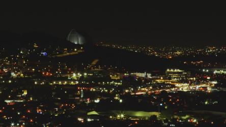 瓜达拉哈拉市夜间亮灯[免费商用]