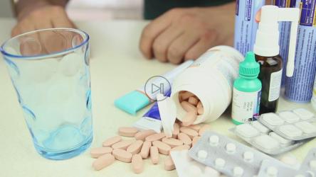 服用药丸和其他药物的人[]