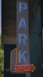 Neon Open Park Sign[免费商用竖屏]