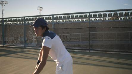 网球运动员发球[免费商用]