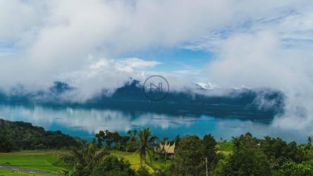 湖边的天空延时[]