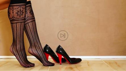 穿高跟鞋的女人[]