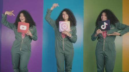 与微笑女孩一起推广社交网络[免费商用]