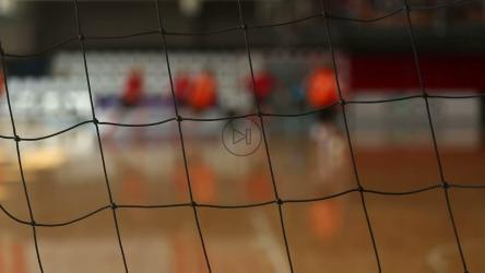 守门员的球网以一场比赛为背景[]