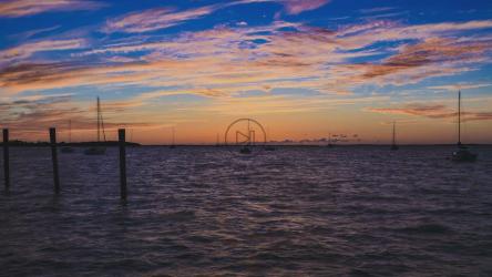 佛罗里达海岸的日落[]