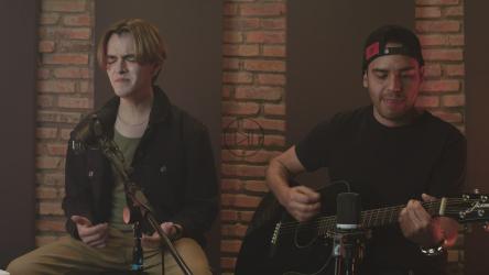 浪漫男孩乐队表演歌曲[4K免费商用]