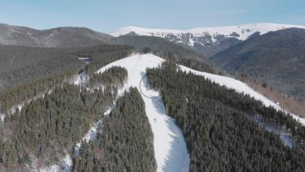 穿越雪山的空中之旅[4K]