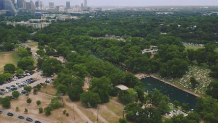 河边公园的航拍[4K免费商用]