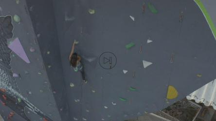 登上一座高塔练习登山[免费商用]