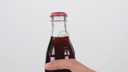 打开一瓶可乐[免费商用]