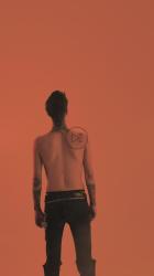 纹身不穿衬衫的男人[免费商用竖屏]