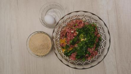 做裹面包屑的肉[免费商用]