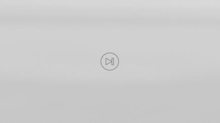 水滴轻轻落入水中[免费商用]