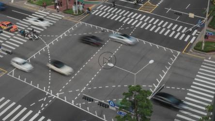 交通繁忙的路口[]