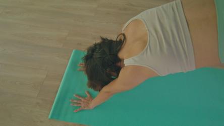 Yoga practice of a small group of person[4K免费商用]