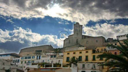 村庄里的大教堂[免费商用]