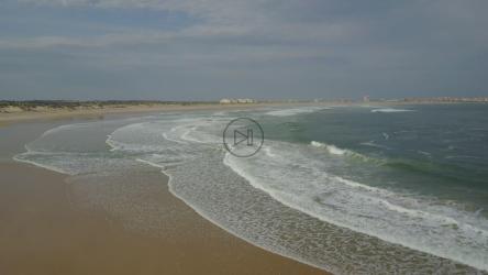 广阔海滩的鸟瞰图[4K]