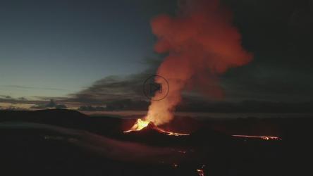 火山熔岩和蒸汽[]