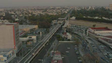 从火车站俯瞰城市全景[4K免费商用]