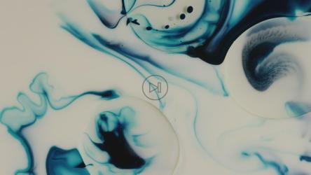 运动中的发蓝液体[]