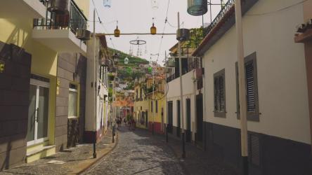 旅游小镇的街道[免费商用]