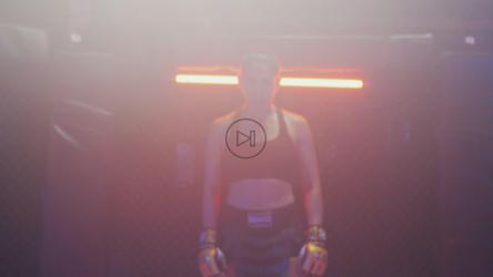 武术战士的恐吓脸[免费商用]