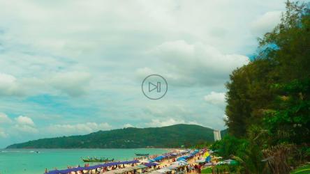 繁忙的旅游海滩延时[]