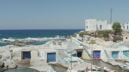 飞越希腊海滩上的一些豪宅[4K]