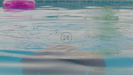 一名男子在水池中出水[4K免费商用]